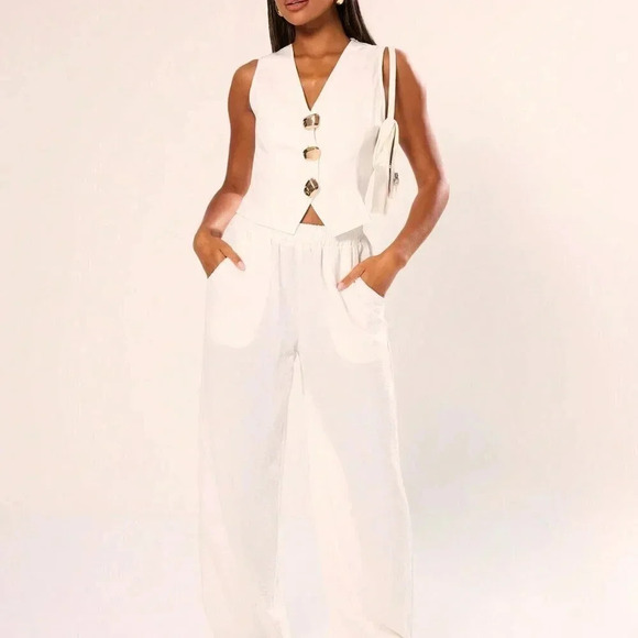 White Casual Women's Metal Button Sleeveless Minimalist Vest Top - Picture 4 of 5